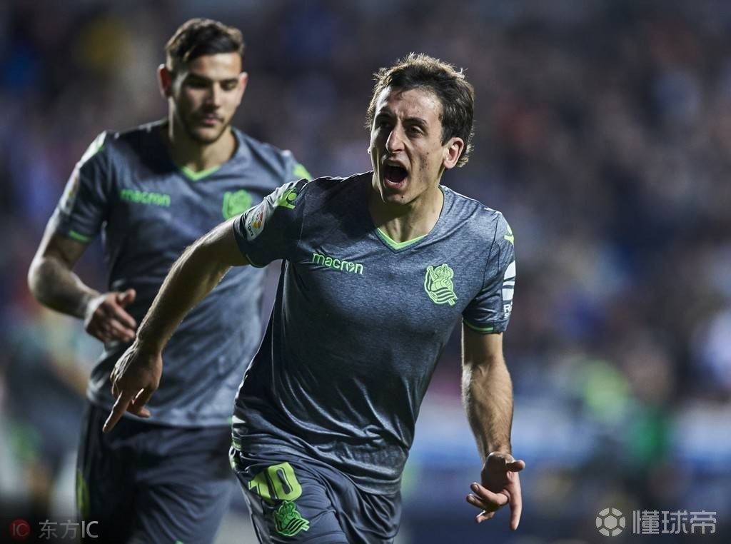 乌拉圭轻取巴黎，奥亚尔萨瓦尔关键制胜的简单介绍