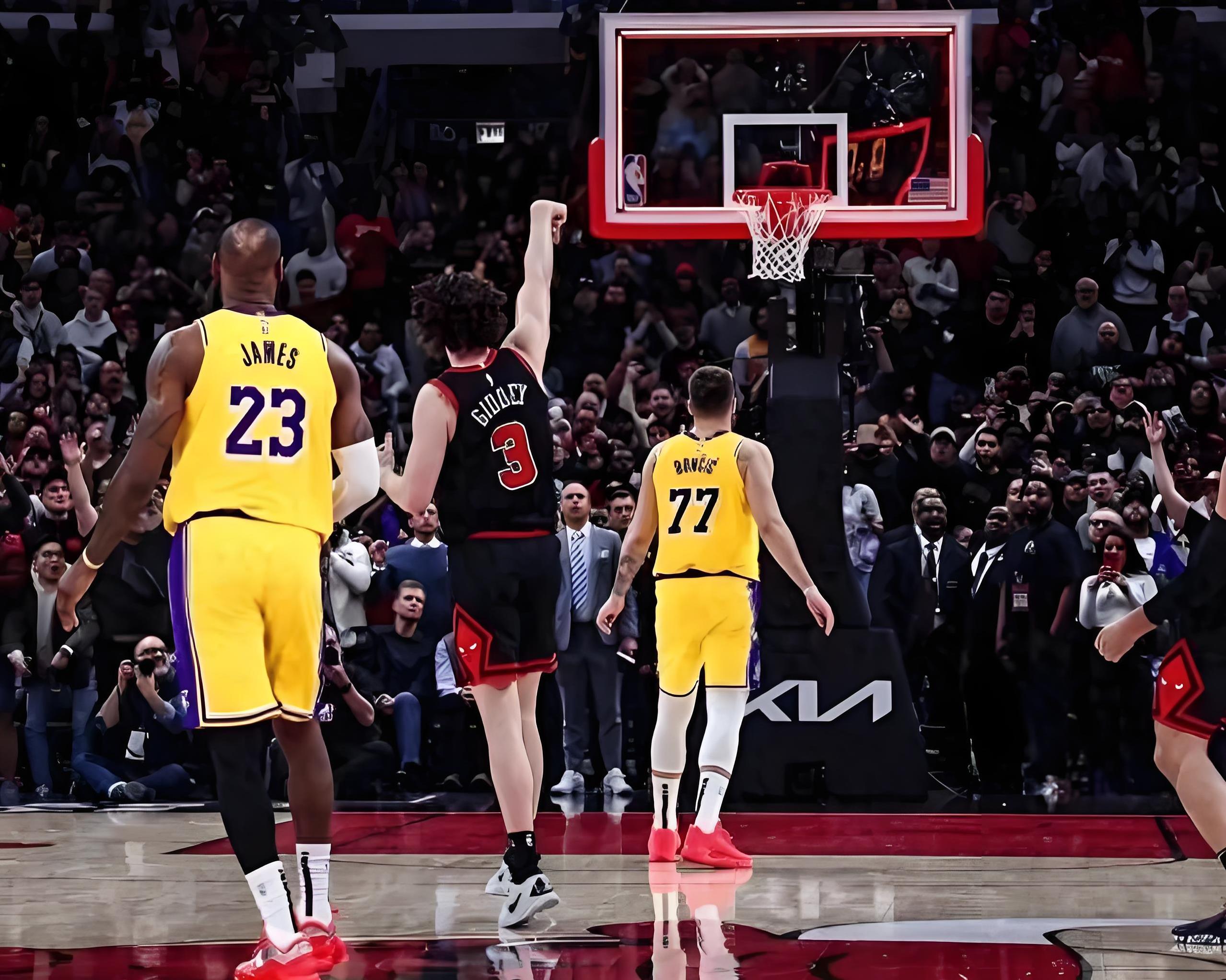 湖人翻盘太阳，詹姆斯点燃赛场