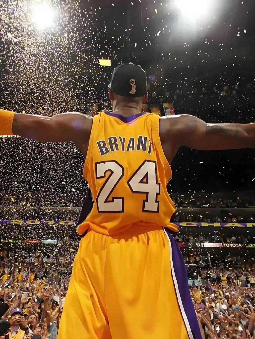 湖人翻盘太阳，詹姆斯点燃赛场