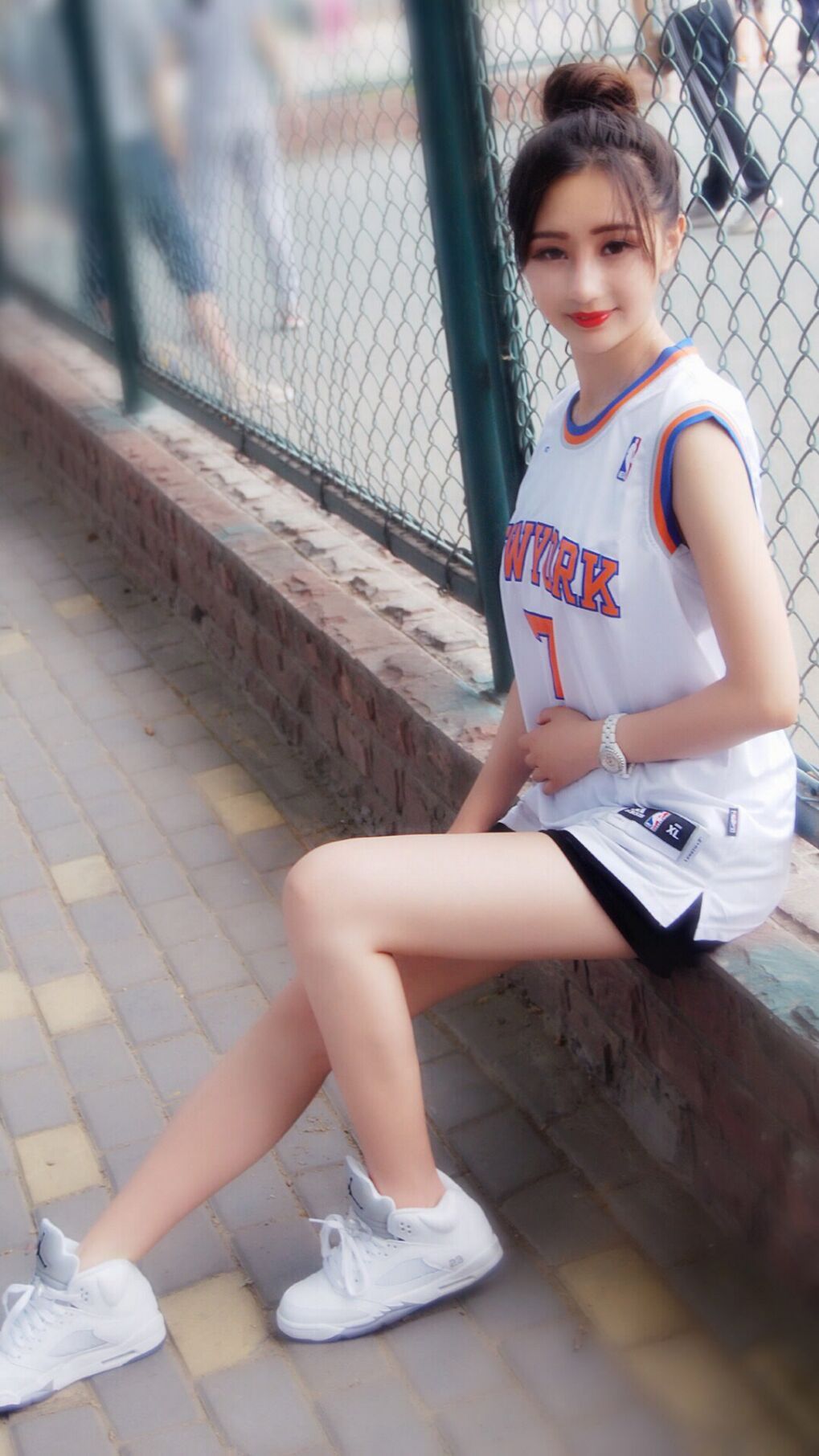 历史性表演！克莱爆砍16分，上海队用一节为中国库里正名