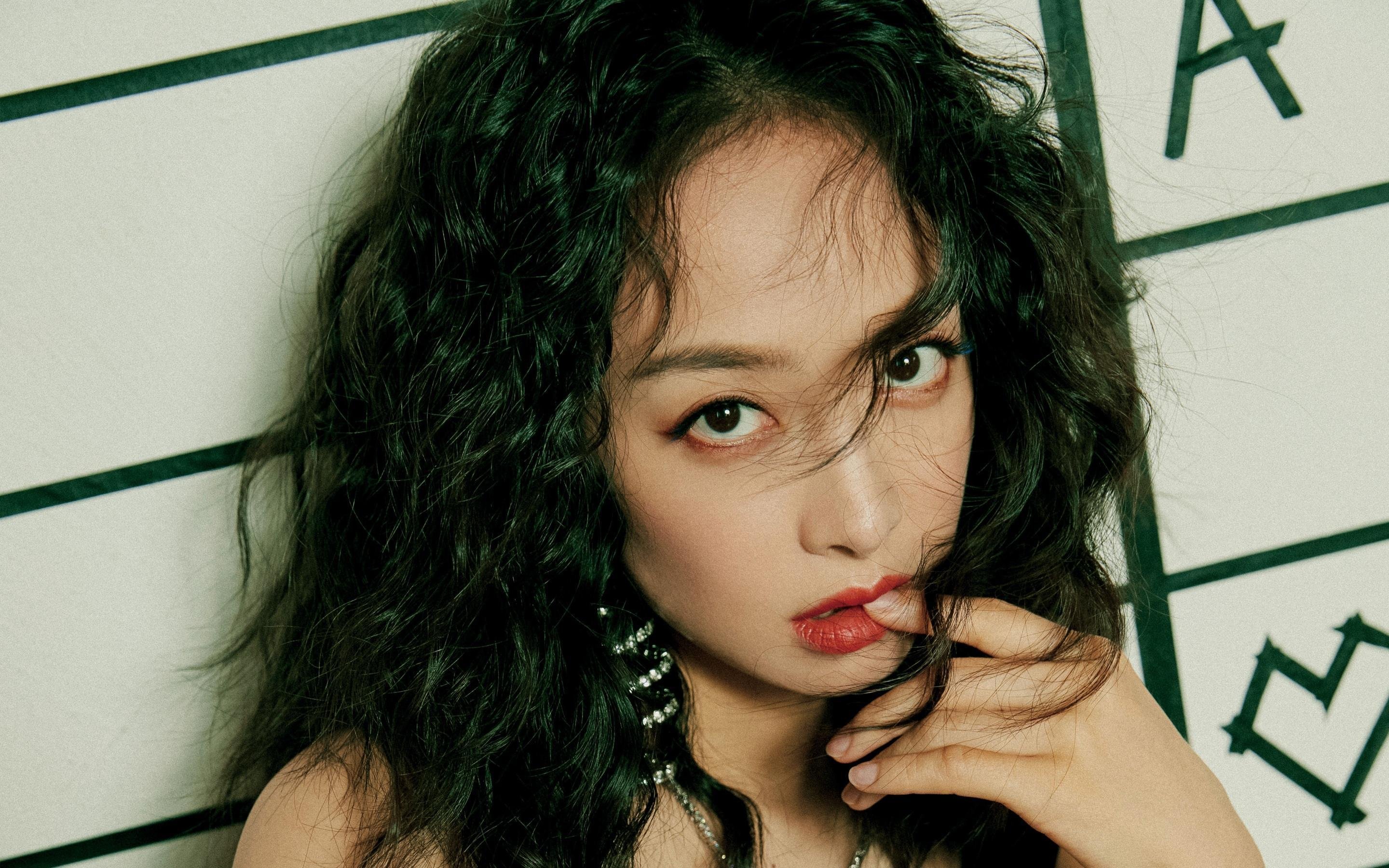 双城极限日，F1车手用信念破雨幕，上海小将靠意志破困局